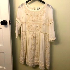 Akemi+Kin Anthropologie creme embroidered dress